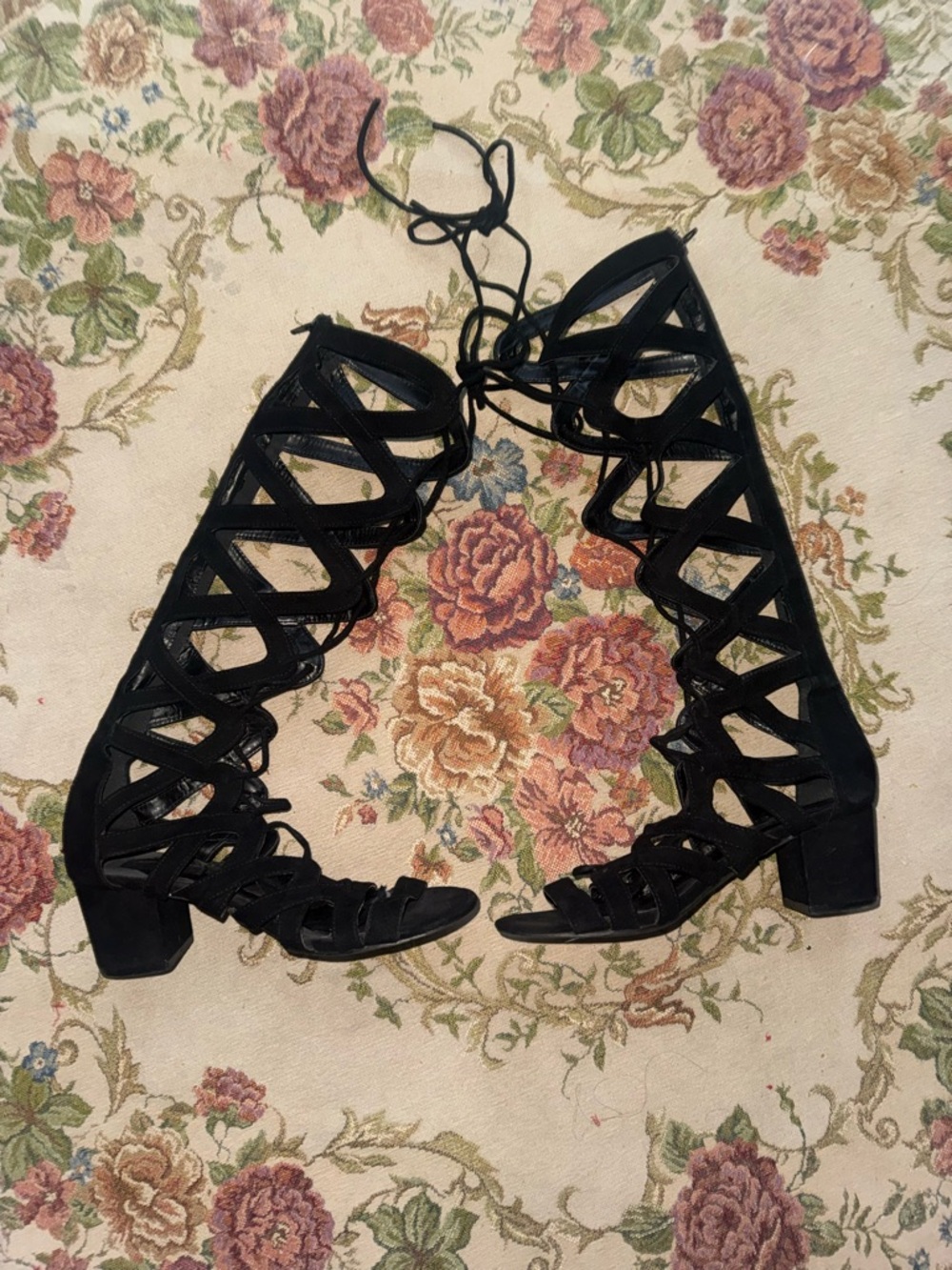 Women’s Black Lace-Up Gladiator Block Heel Sandals
